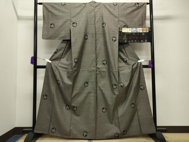 平和屋着物●本場大島紬 9マルキ 泥染め 有栖川文様 岸田恵光作 ますいわ屋扱い 証紙付き 正絹 逸品 CABA9687gh