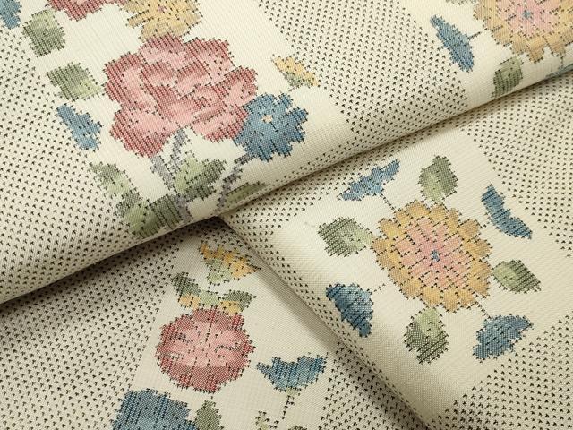 平和屋着物○本場大島紬 白大島 9マルキ 総絣 色紙重ね草花文