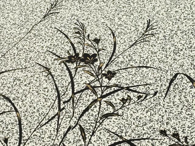 平和屋着物●訪問着 作家物 草花文 たたき染め 黒地 金彩 正絹 逸品 CABB0069gh