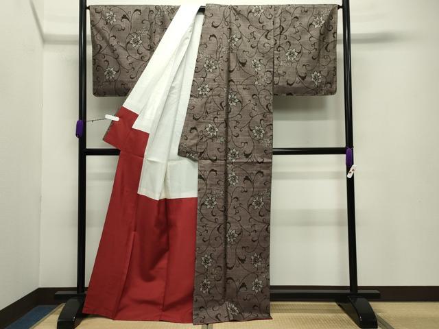 平和屋着物●本場大島紬 7マルキ 泥染め 更紗花唐草文 元治絹織物謹製 証紙付き 上代36万 正絹 逸品 未使用 CABB0353gh