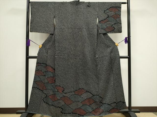 正絹 総絞り 小紋 黒(ほのかな黒藍含む黒地)×アイボリー 美品 A126愛華 訪問着 さが美 総絞り辻ヶ花 黒地正絹美品フォーマル - メルカリ