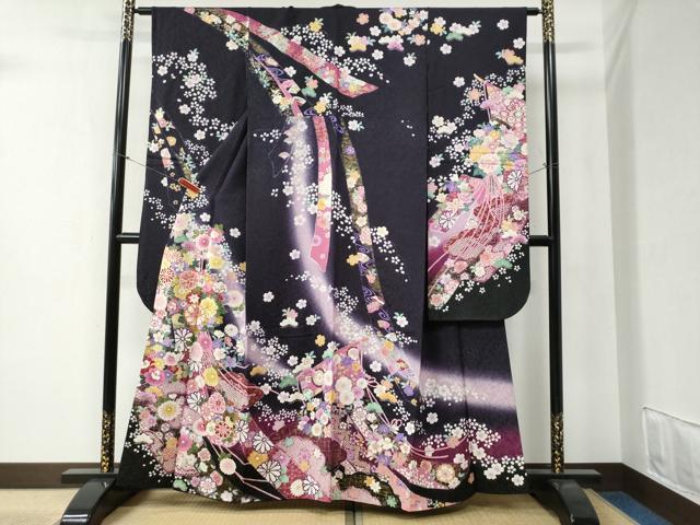 平和屋着物●豪華振袖 駒刺繍 鬘帯吉祥草花文 暈し染め 金通し地 京都きもの友禅扱い 正絹 逸品 CABB4578yc