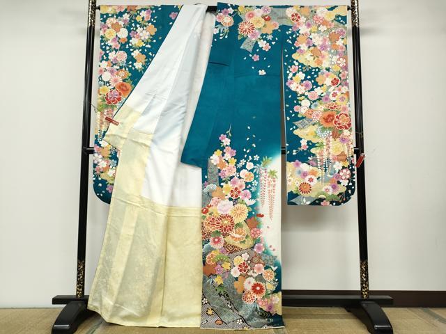 平和屋着物●豪華振袖 駒刺繍 地紙熨斗貝桶花文 暈し染め 銀通し地 正絹 逸品 CABB6269ut