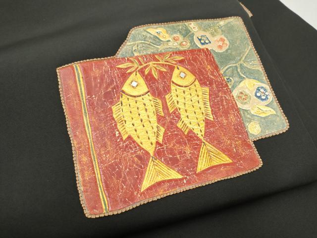 平和屋着物●塩瀬 九寸名古屋帯 螺鈿 魚 色紙花文 黒地 金彩 正絹 逸品 CABB9570hy