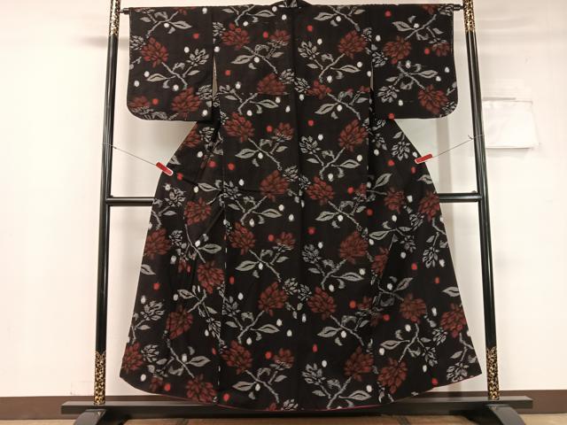 平和屋着物●久留米絣 更紗花文 黒地 綿 逸品 CABC2700vp