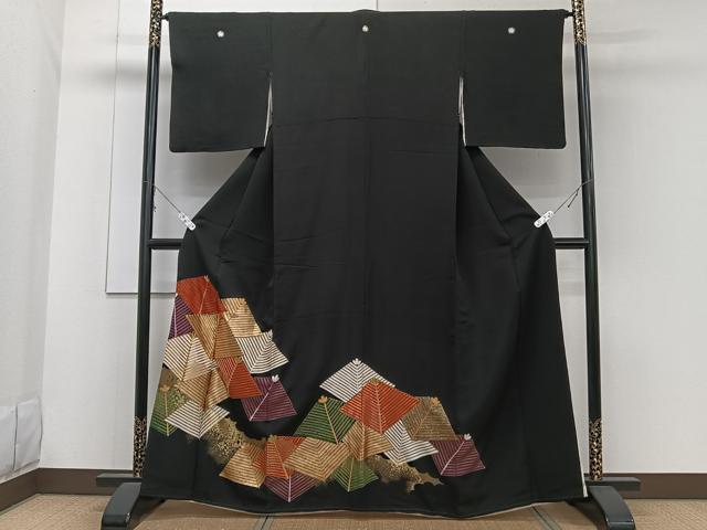 平和屋着物■豪華黒留袖 駒刺繍 枝松文 金彩 正絹 逸品 CABC5690xi