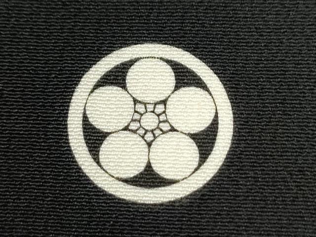 平和屋着物●創業460年・千總 黒留袖 駒刺繍 鬘帯色紙重ね鳳凰檜扇吉祥花文 金彩 正絹 逸品 CABC6515yc