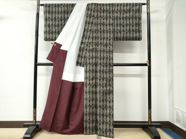 平和屋着物●本場大島紬 9マルキ 立涌笹竹文 正絹 逸品 CABC6691yc