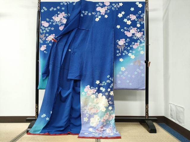 平和屋着物●豪華振袖 駒刺繍 網目舞花文 暈し染め 銀通し地 仮絵羽 逸品 未使用 CABC7132yc