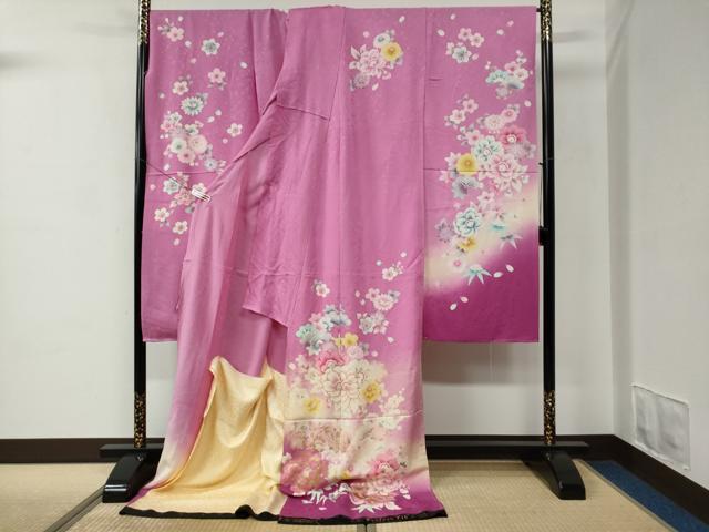 平和屋着物●豪華振袖 舞花文 ラメ糸 暈し染め 銀通し地 仮絵羽 逸品 未使用 CABC7144yc