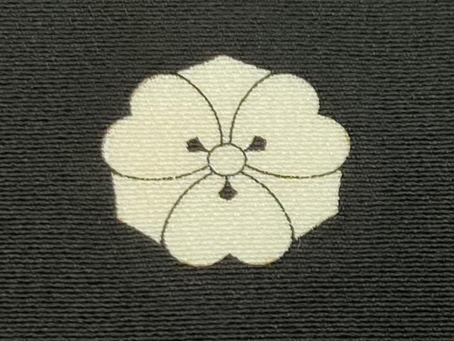 平和屋着物●創業460年・千總 黒留袖 駒刺繍 浜松水車草花文 金彩 正絹 逸品 CABC8229gh
