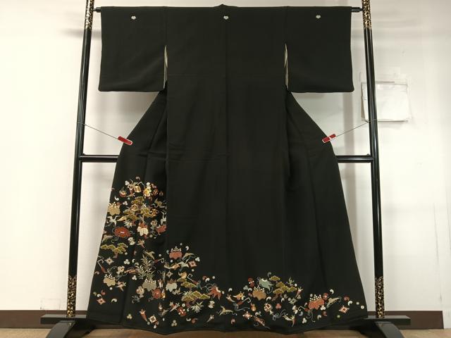 平和屋着物●豪華黒留袖 駒刺繍 宝尽くし飛鶴桐松文 金彩 正絹 逸品 CABC9839vp