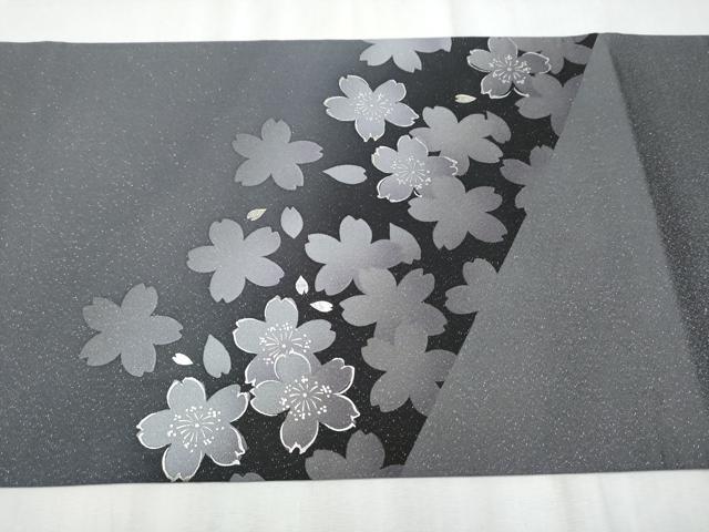 平和屋着物●太鼓柄袋帯 伊と幸 舞桜文 銀通し地 反端付き 正絹 逸品 CABD0531hy