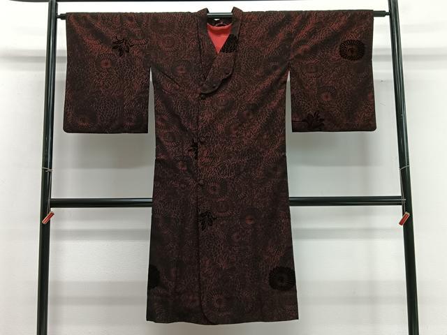 平和屋着物∞道行コート 輪奈ビロード 草花文 黒地 ロング丈 正絹 逸品 CABD4698ua