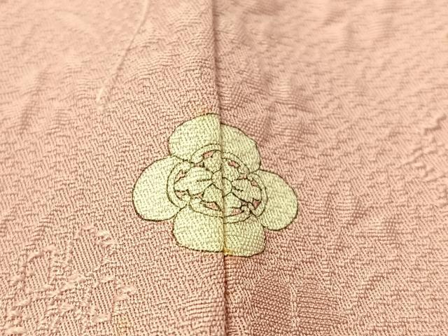 平和屋着物●世界的ファッションデザイナー 山本寛斎 kansaiブランド 色無地 舞花地紋 撫子色 反端付 正絹 逸品 未使用CABD8311vp
