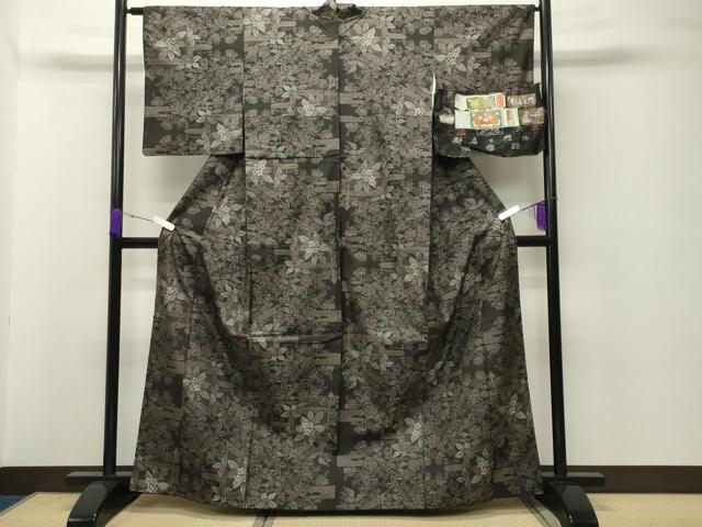 平和屋着物●都喜ヱ門 本場大島紬 泥染め 160亀甲 面影優しく 藤絹織物謹製 証紙付き 正絹 逸品 CABD8813gh