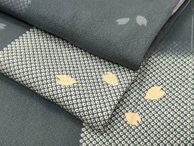 平和屋着物●上質な小紋 市松舞桜文 正絹 逸品 CABD9438gh