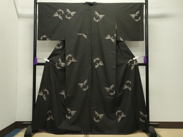 平和屋着物●本場大島紬 9マルキ 地空き 舞蝶文 正絹 逸品 未使用 CABD9457gh
