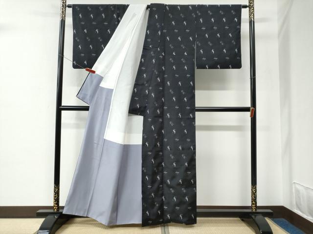 平和屋着物●本場琉球絣 紬 黒地 正絹 逸品 CABE2129yc