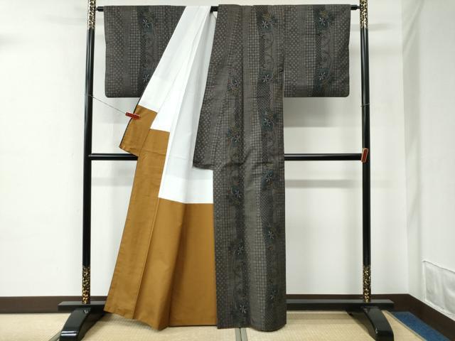 平和屋着物●本場大島紬 9マルキ 源氏車草花吉祥文 正絹 逸品 CABE2137yc