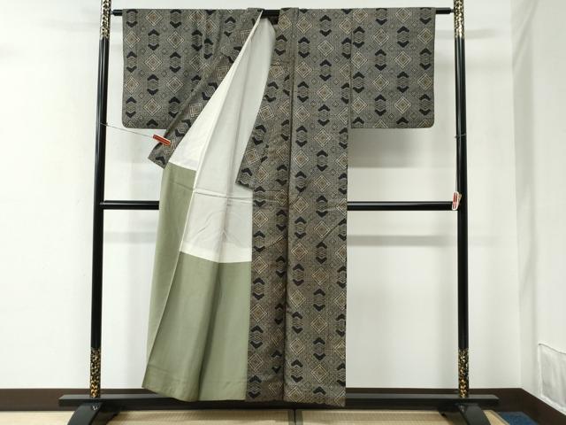 平和屋着物●本場大島紬 龍郷絣 正絹 逸品 CABE2144yc