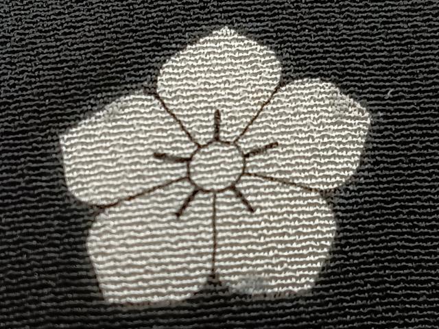 平和屋着物■豪華黒留袖 作家物 駒刺繍 波飛鶴扇松文 金彩 正絹 逸品 CABE9825xi