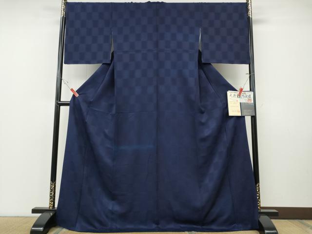 平和屋着物●藍造り国選定無形文化財 藍師・佐藤昭人 色無地 天然阿波藍 市松地紋 鉄紺色 認定証付き 正絹 逸品 CABF3433ut