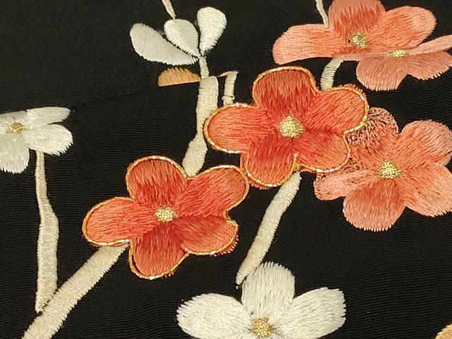 平和屋着物#羽織 駒刺繍 総刺繍 槍梅文 黒地 正絹 逸品 CABF8838in