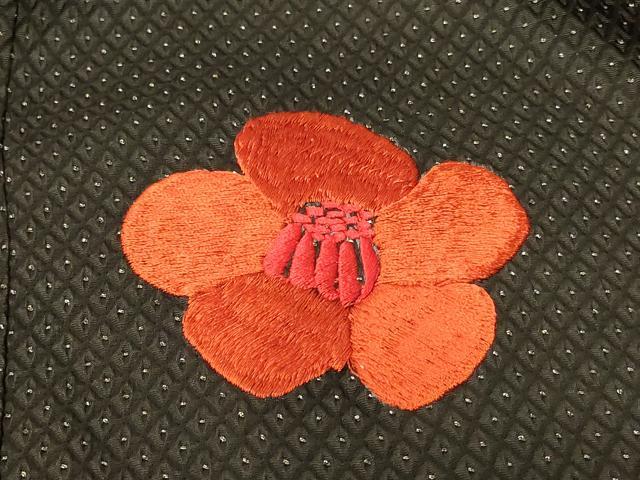 平和屋着物#羽織 刺繍 椿 黒地 銀糸 正絹 逸品 CABF8984in