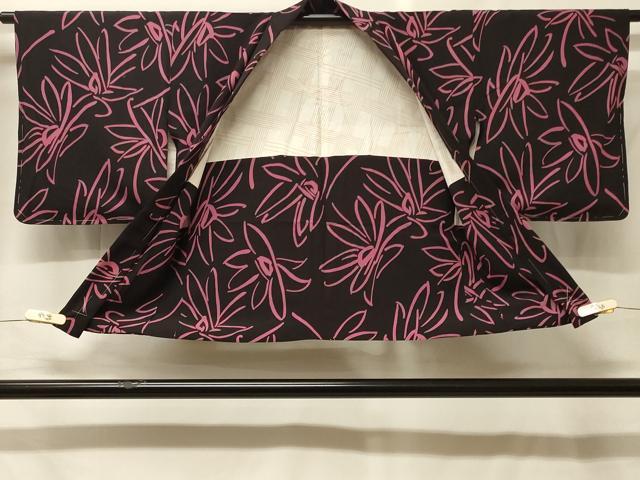 平和屋着物#羽織 舞花文 黒地 正絹 逸品 未使用 CABF9161in