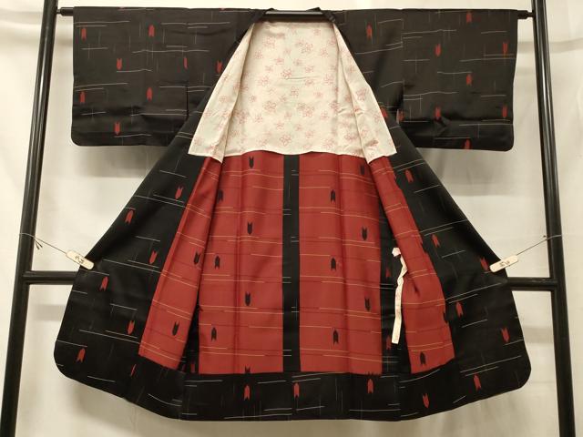 平和屋着物#道行コート 雨コート 単衣 矢羽格子文 黒地 ロング丈 正絹 逸品 CABF9182in
