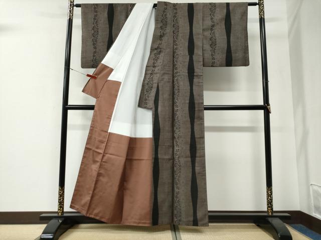 平和屋着物●本場大島紬 9マルキ 泥染め 立涌吉祥花文 カネトク謹製 証紙付き 正絹 逸品 CABG0084yc
