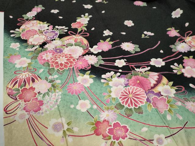 平和屋着物●豪華振袖 毬草花文 暈し染め 黒地 金通し地 正絹 逸品 CABG0146yc