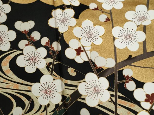 平和屋着物●豪華振袖 駒刺繍 雲取り流水枝梅文 黒地 金彩 正絹 逸品 CABG0207yc