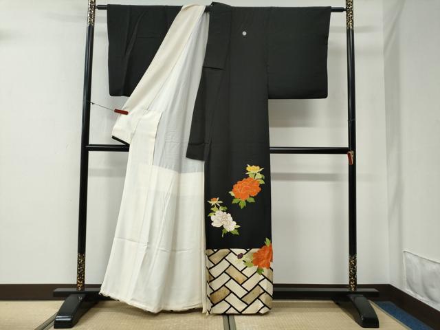 平和屋着物●銀座 志ま亀 黒留袖 駒刺繍 檜垣牡丹 金彩 たとう紙付き 正絹 逸品 CABG0241yc