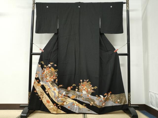 平和屋着物●豪華黒留袖 駒刺繍 鬘帯飛鶴松竹梅宝尽くし花文 金彩 三越扱い 正絹 逸品 CABG0482yc