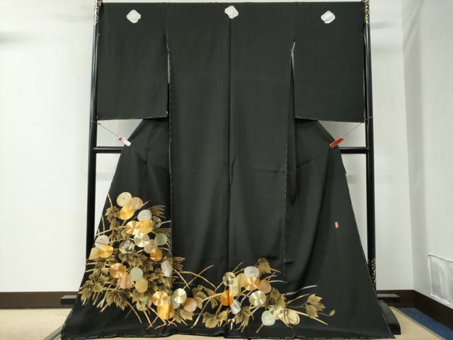 平和屋着物●豪華黒留袖 作家物 駒刺繍 万寿菊 金彩 仮絵羽 正絹 逸品 未使用 CABG0505yc
