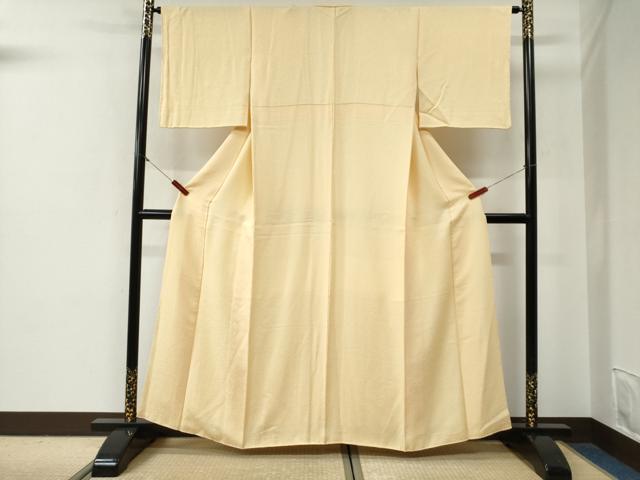 平和屋着物●上質な色無地 紋意匠 鳥の子色 正絹 逸品 CABG0533yc