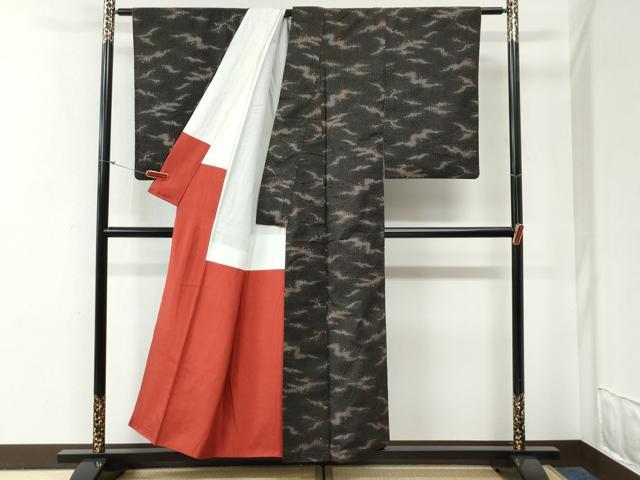 平和屋着物●本場大島紬 7マルキ 霞文 正絹 逸品 CABG0660yc