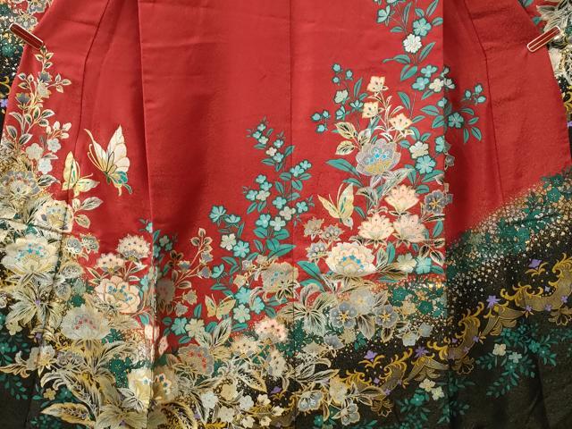 平和屋着物●豪華振袖 駒刺繍 更紗花蝶文 金通し地 正絹 逸品 CABG0724yc