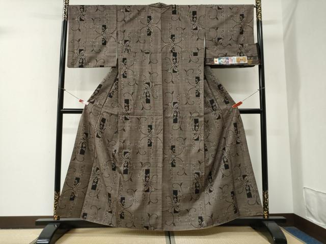 平和屋着物●本場大島紬 7マルキ 泥染め 短冊花唐草文 谷崎絹織物謹製 証紙付き 正絹 逸品 CABG0736yc