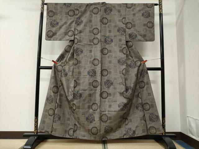 平和屋着物●本場大島紬 9マルキ 蜀江吉祥草花文 正絹 逸品 CABG0775yc