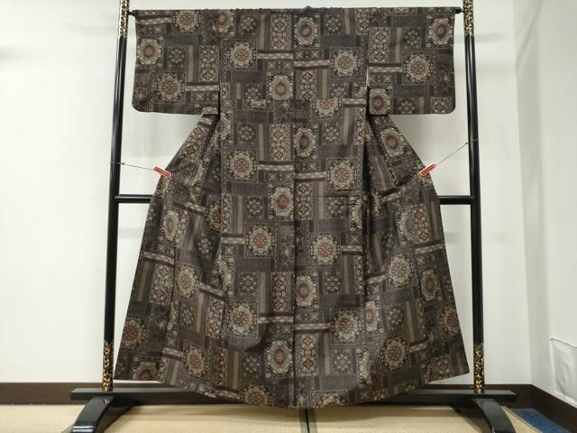 平和屋着物●本場大島紬 7マルキ 色紙重ね吉祥花文 正絹 逸品 CABG0823yc