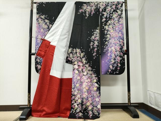 平和屋着物●豪華振袖 駒刺繍 舞桜文 暈し染め 黒地 金彩 正絹 逸品 CABG0825yc
