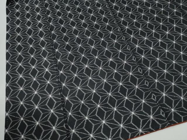 平和屋着物●久留米絹かすり 麻の葉文様 黒地 反端付き 正絹 逸品 未使用 CABG0943yc