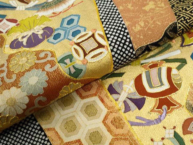 平和屋着物●豪華黒留袖 駒刺繍 色紙重ね宝尽くし吉祥花唐草文 金彩 正絹 逸品 CABG0952yc