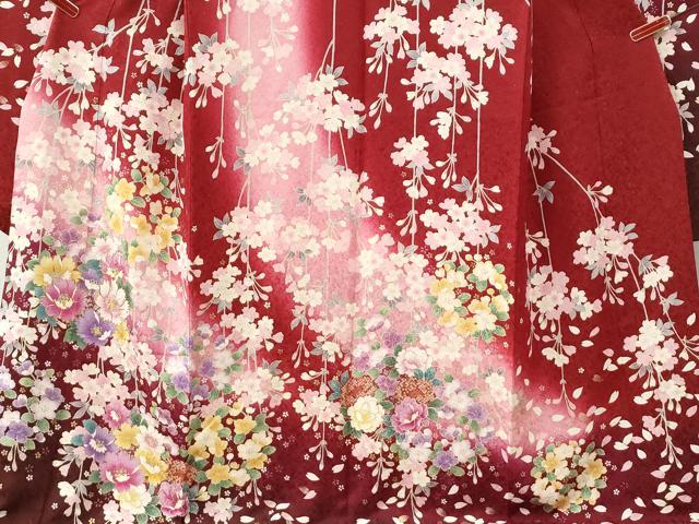平和屋着物●豪華振袖 駒刺繍 草花文 暈し染め 金通し地 正絹 逸品 CABG0984yc