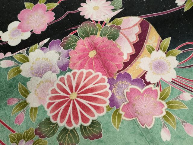 平和屋着物●豪華振袖 毬舞桜文 暈し染め 黒地 金通し地 正絹 逸品 CABG1083yc