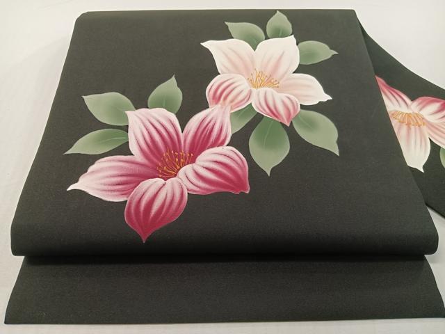 平和屋着物●塩瀬 九寸名古屋帯 手描き 草花文 黒地 正絹 逸品 CABG1626vp