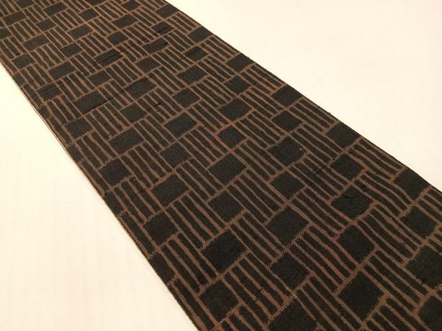 平和屋着物●両面 半幅帯 紬地 幾何学文様 黒地 さが美扱い 正絹 逸品 CABG1792vp